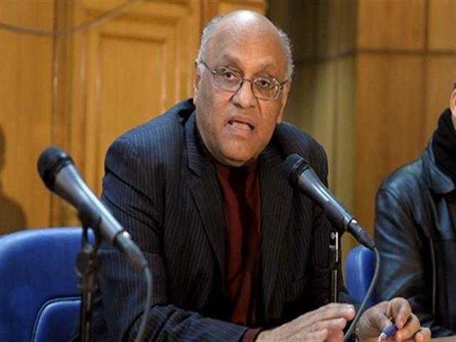 يوسف القعيد : لو استمر الإخوان فى الحكم لهدموا الأهرامات