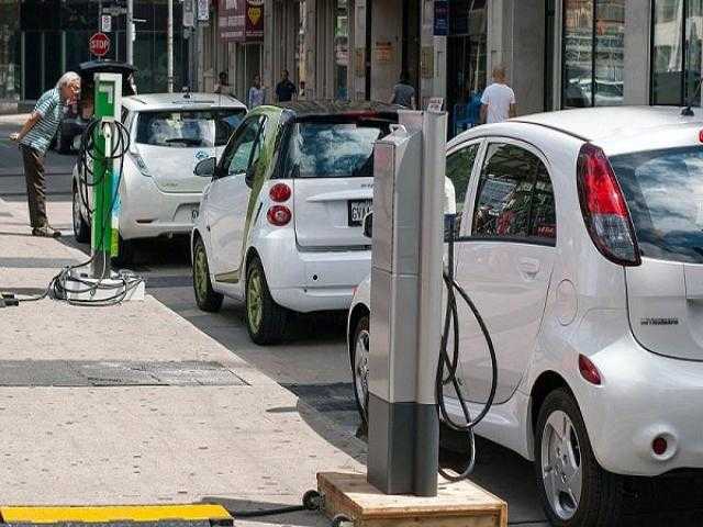 الصين تتصدر مبيعات السيارات الكهربائية