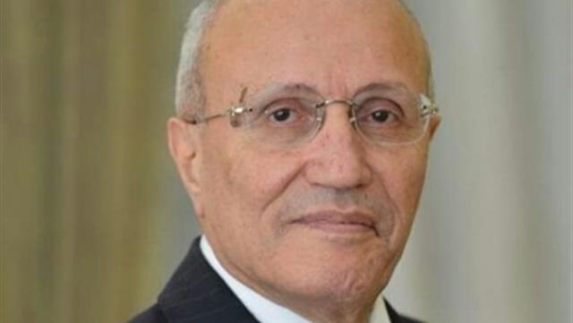 الدكتور محمد العصار وزير الإنتاج الحربي