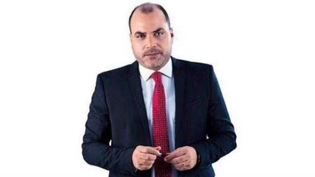 محمد الباز يكشف تفاصيل عقوبات الأهلى والزمالك ويستضيف عبد القادر شهيب في 90 دقيقة.. الليلة