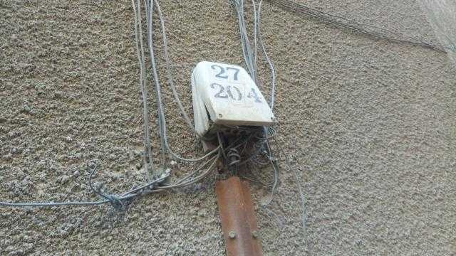 أهالي حدائق حلوان يشكون تهالك بوكس التليفون الأرضي