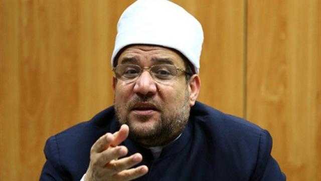وزير الأوقاف ينصح المصريين باقتصار العزاء على تشييع الجنازة بالمقابر .. فيديو