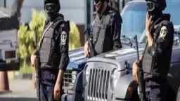 ضبط سائق تاكسي تعدى بسلاح على طالب بسبب الأجرة... ضبط سائق تاكسي تعدى بسلاح على طالب بسبب الأجرة بالغربية