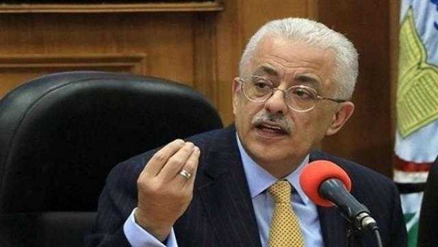 طارق شوقي يُعيد البسمة على وجوه الطلاب.. وأولياء الأمور: ”أثلجت صدورنا”