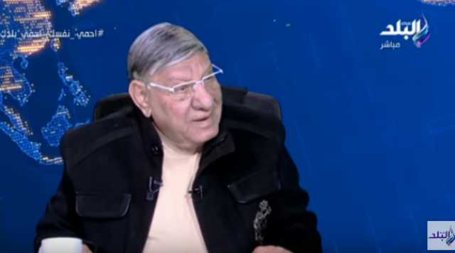 رأي عبد الحليم في صوت مفيد فوزي عندما غني .. فيديو