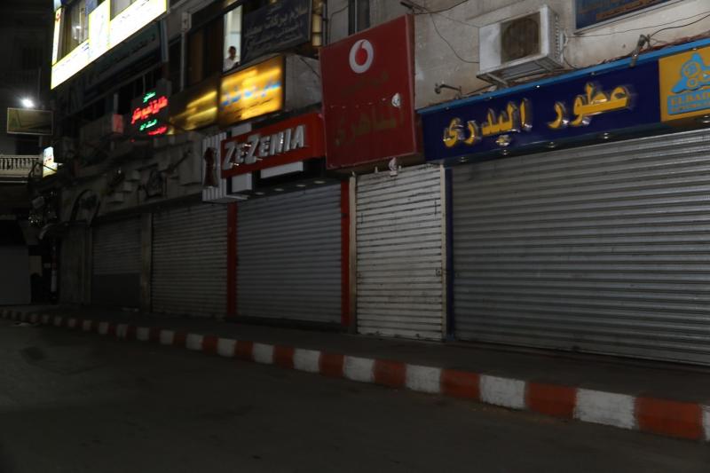 غلق 7 منشآت بدون ترخيص بمركز دمنهور في محافظة البحيرة