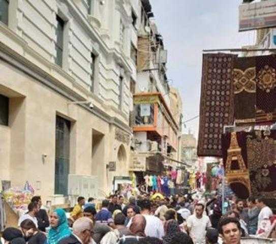 قارئ يشكو من ازدحام حي ”الموسكي” بالعتبة