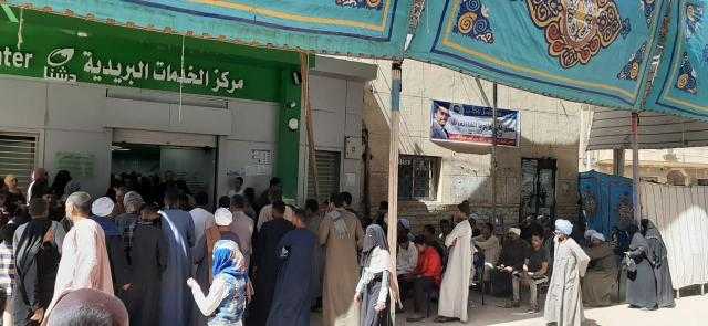 أهالي بشتيل يعانون من ازدحام مكاتب البريد والسنترال