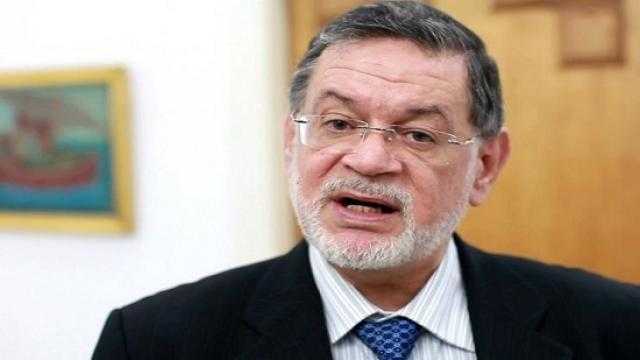 ثروت الخرباوي: «الإخوان» تشهد انقسامًا داخليًا.. والقبض على محمود عزت ضربة قوية.. فيديو
