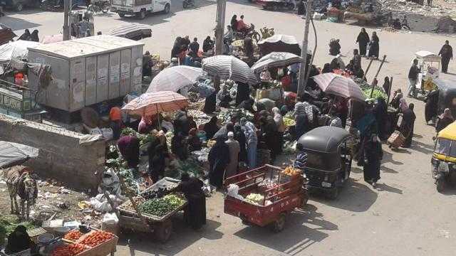 مواطن يشكو من ازدحام سوق بالزقازيق