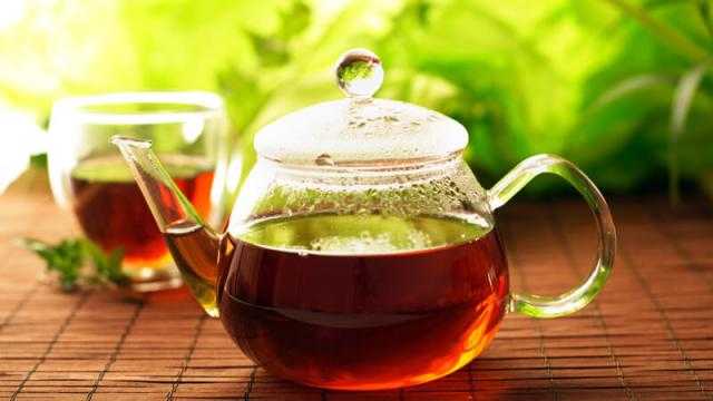 ما العلاقة بين تناول الشاي وفيروس كورونا؟ إليك الإجابة