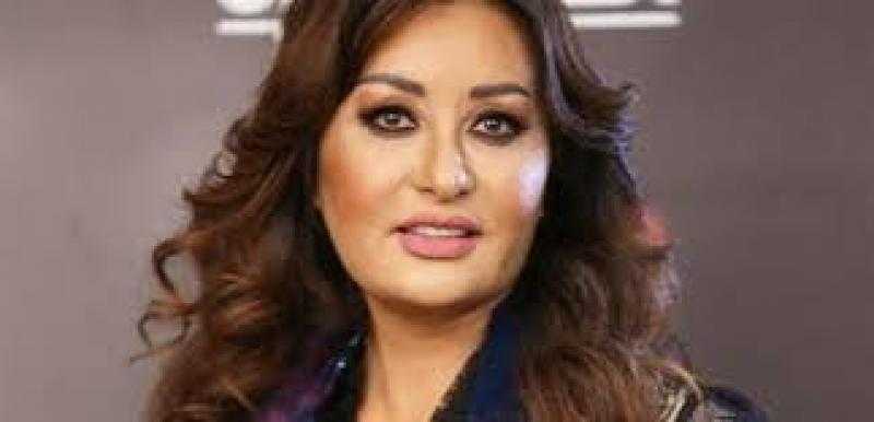 من بلدي.. لطيفة تنتظر طرح أغنيتها الجديدة غدا