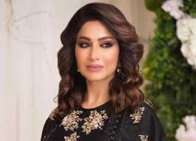 بسمة وهبة تقدم ”90 دقيقة” على المحور