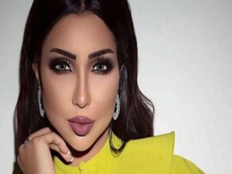 دنيا بطمه بالقفطان المغربي فى إطلالة أنيقة