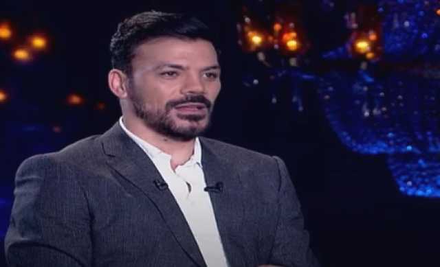 عمرو زكي لشيخ الحارة: ”مفيش ست دمرتني”