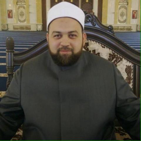 يسري عزام