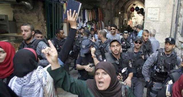 بالروح بالدم نفديك يا أقصى.. الفلسطينيون يهتفون أمام أولى القبلتين بعد فتحه اليوم
