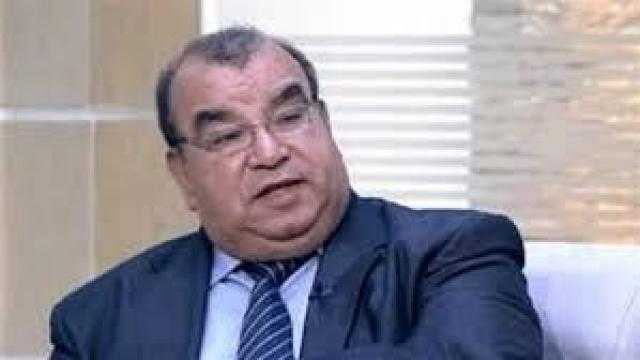 رفعت فياض: الاستعانة بـ”التابليت” في المدارس لن تلغي دور المدرس (فيديو)