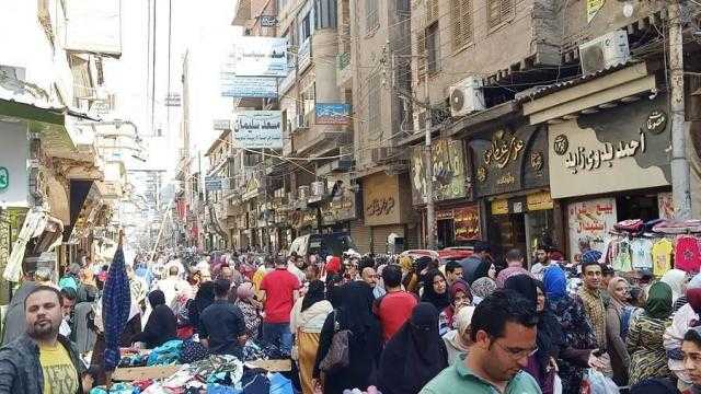 خوفا من كورونا.. أهالى ديرمواس بالمنيا يطالبون بغلق الأسواق العشوائية