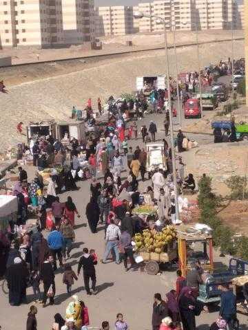 خوفا من العدوى.. مواطنون يشكون من التزاحم الشديد بسوق قرية القضاة بالشرقية
