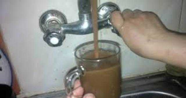 أهالى قرية شبرا أوسيم بالبحيرة يشكون تغير لون وخواص مياه الشرب