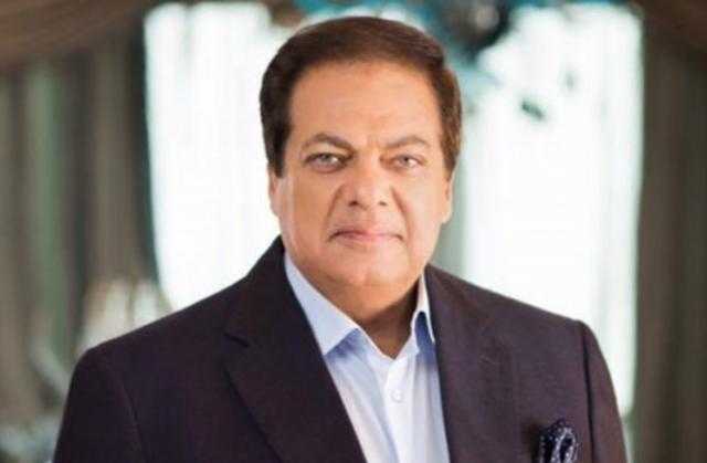 حملة النائب أبو العينين تقوم بتعقيم شوارع عزبة القصبجي بالجيزة .. فيديو 