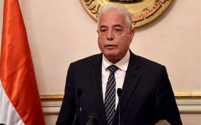 محافظ جنوب سيناء يناقش عددا من المشروعات الحيوية مع المجموعة الاقتصادية
