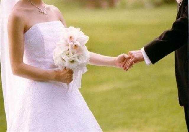 من لا يلتزم لن يشارك.. عروسان يضعان قواعد صارمة لحضور حفل زفافهما