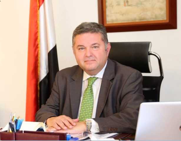 وزير قطاع الأعمال: إنشاء مصانع للملابس القطنية بتكلفة 10 مليارات جنيه خلال عامين.. فيديو