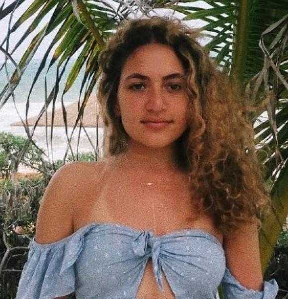 بـ بنطلون جلد.. كنزي عمرو دياب تخطف الأنظار في أحدث ظهور