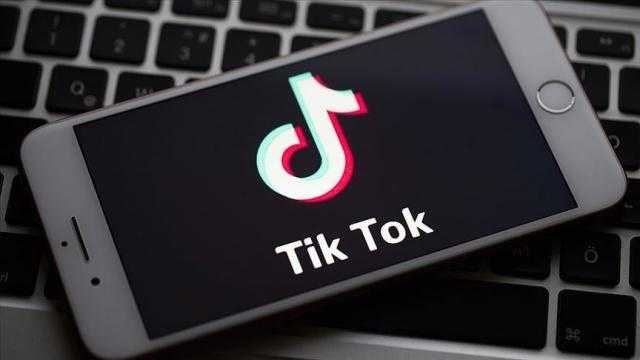 TikTok يزيل أكثر من 380 ألف مقطع فيديو و 64 ألف تعليق يحض على الكراهية
