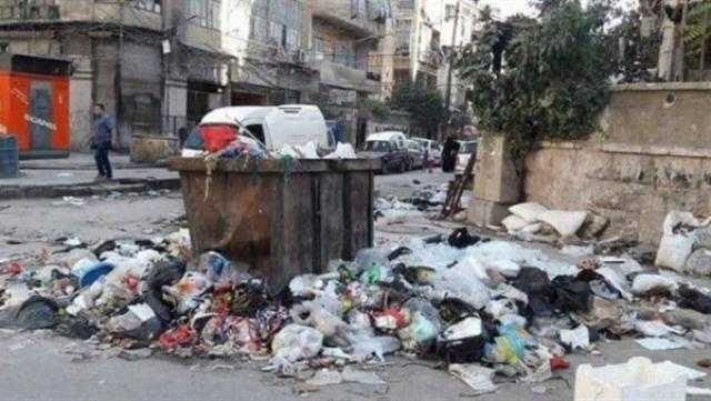 شكوى من انتشار القمامة فى شارع الحنفية العجمى