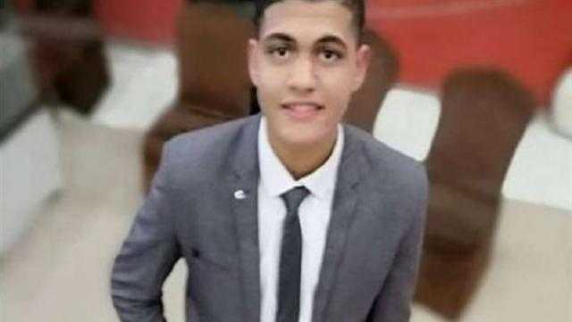 مبيض محارة من أوائل الدبلومات الفنية.. ”محمد” يستعد للالتحاق بكلية الهندسة.. فيديو