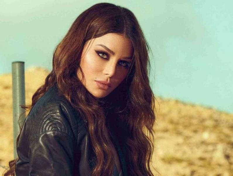 هيفاء وهبي تنشر الصور الأولى لحفل زفاف شقيقتها