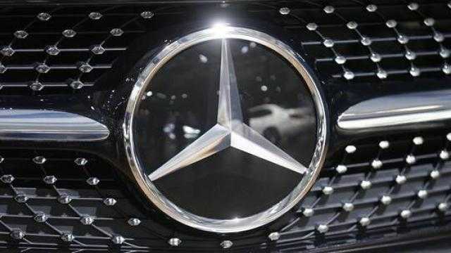 مرسيدس تطلق نسخا فاخرة من ”E-class” الشهيرة