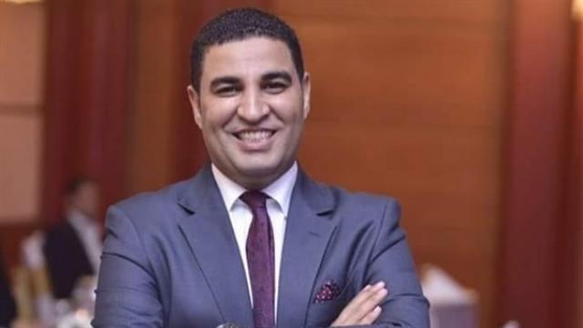 مصطفى ثابت