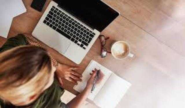 الكتابة اليدوية أفضل للذاكرة والتعلم