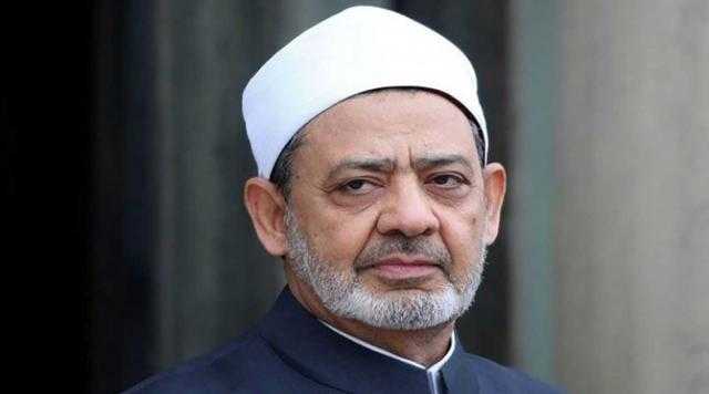 شيخ الأزهر ينعى المفكر محمد كمال إمام