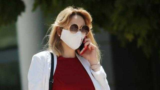 عوامل تؤثر في بقاء الفيروس التاجي حيا على الهواتف الذكية