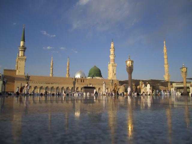 المسجد النبوي يشهد عودة تدريجية لدخول المصلين في الروضة الشريفة