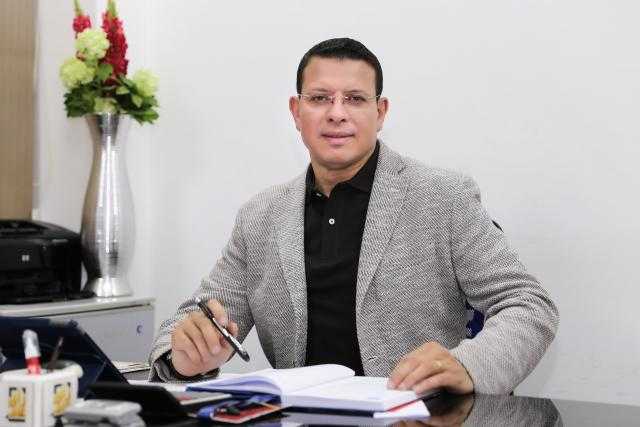 بعد تصريحاته عن الإعلام المصري.. عمرو عبدالحميد يدعو السفير الإثيوبي بالقاهرة لحوار على الهواء مباشرة