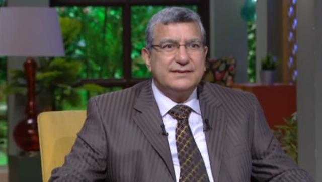أستاذ صحة عامة يوجه تحذيرًا للمواطنين بشأن كورونا