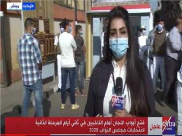 توافد الشباب قبل فتح اللجان بالأزبكية للمشاركة في انتخابات النواب