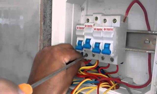6 خطوات لتوصيل الكهرباء للمنازل والعقارات الجديدة