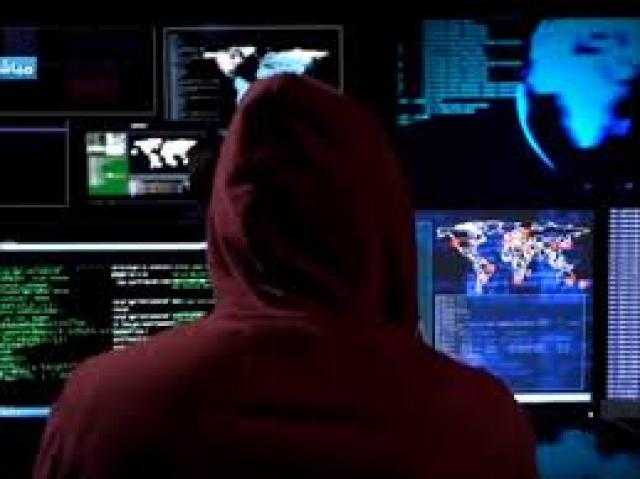 قراصنة يهاجمون شركات تصنع لقاحات كورونا