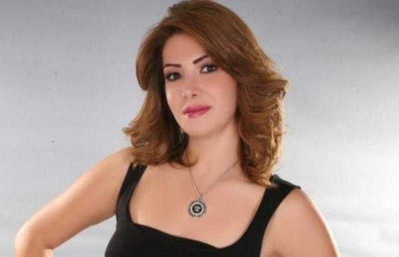 لقاء سويدان تخطف الأنظار بفستان جذاب