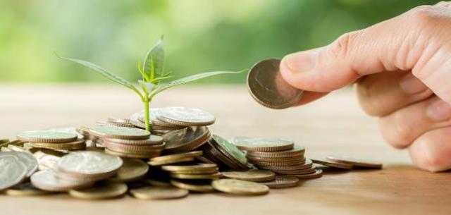 ماذا تعرف عن فضل الصدقة.. إليك 25 فائدة