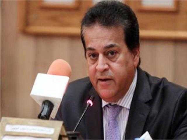 وزير التعليم العالى: إنتاج اللقاحات يستغرق من 8 إلى 10 سنوات للتأكد من الفاعلية