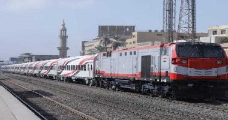 مصرع شخص أسفل قطار أثناء عبوره السكة الحديد بكفر الشيخ