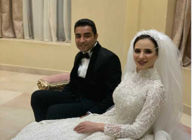 إسلام أبوخطوة يهنيء عائلة آل هاشم لزفاف آيه ومصطفى